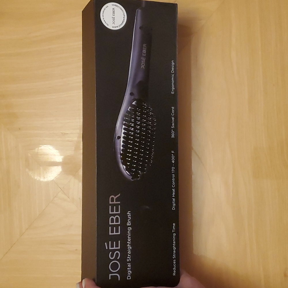 JOSE EBER Digital Straightening Brush